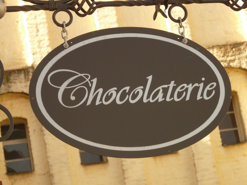 chocolaterie-BAGNOLS EN FORET-min_cafe_shield_chocolaterie_samurai_gasthof_eat-1360721